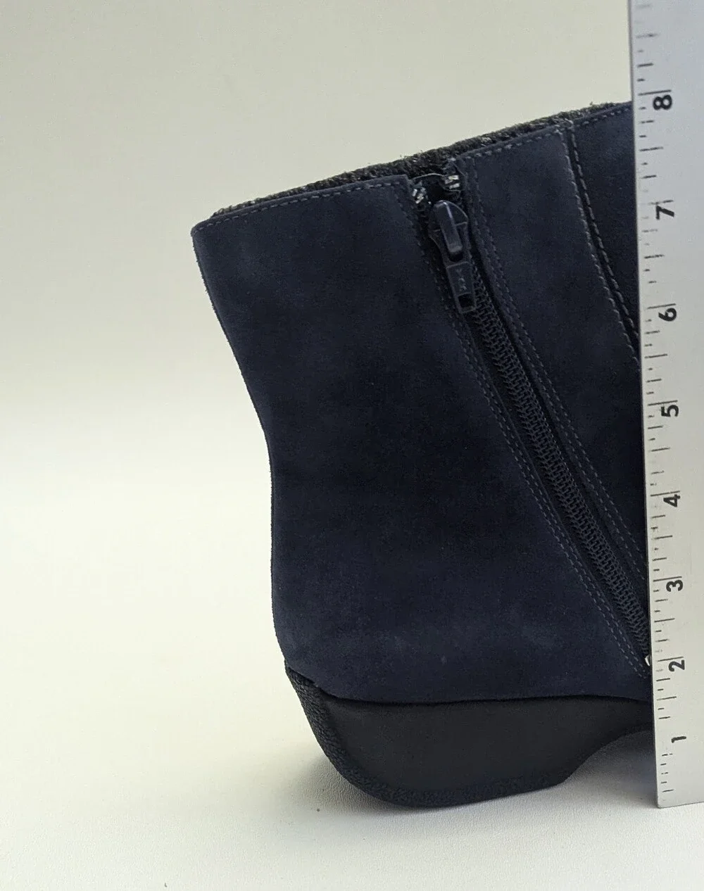 Clarks Women's Blue Suede Booties Boots 10w